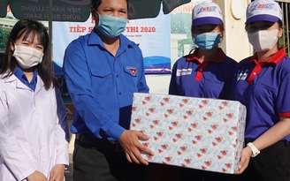 Bình Định: Thanh niên tình nguyện Tiếp sức mùa thi gắn với phòng dịch Covid-19