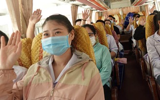 32 nhân viên y tế Bình Định vào TP.HCM, Bình Dương hỗ trợ chống dịch Covid-19