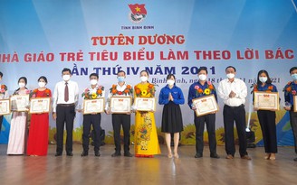 Tỉnh đoàn Bình Định tuyên dương 29 nhà giáo trẻ tiêu biểu làm theo lời Bác