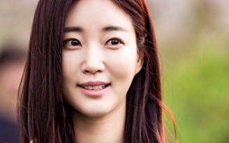 Hoa hậu Hàn Quốc Kim Sa Rang bị gãy chân nghiêm trọng