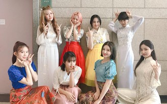 Nhóm nhạc nữ Kpop diện áo dài biểu diễn, thông báo sẽ sang Việt Nam
