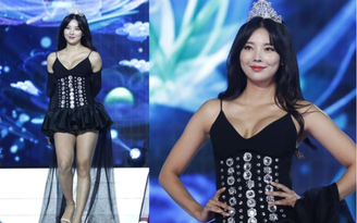 Người xem sốc khi thí sinh diện hanbok hở hang thi Hoa hậu Hàn Quốc