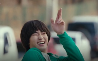 Kim Soo Hyun ‘ngố tàu’ trong tập mới ‘Hạ cánh nơi anh’