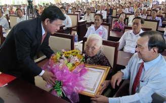 Bí thư Đinh La Thăng: 'Phải phục vụ các mẹ VNAH vô điều kiện'