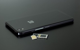 Android 13 sẽ khai tử khay chứa thẻ SIM truyền thống