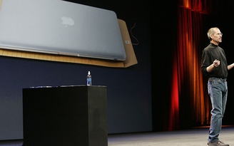 MacBook Air tròn 15 năm ra mắt