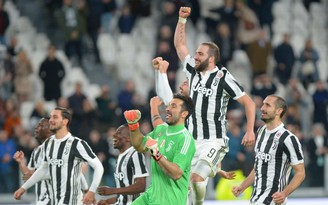 Juventus chính thức chiếm ngôi đầu Serie A