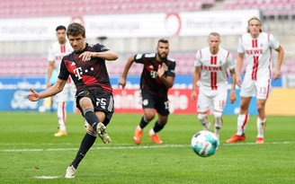 Bundesliga: Muller cân bằng kỷ lục vô tiền khoáng hậu của... thủ môn Oliver Kahn