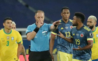 Bàn thắng tranh cãi của tuyển Brazil ở Copa America 2021: Trọng tài đúng luật!