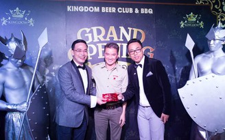 Khi nhạc sĩ bắt tay làm ăn cùng siêu mẫu