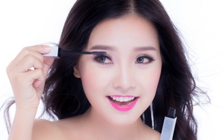 Trang điểm mùa lễ hội: Chỉ trong một nốt nhạc!