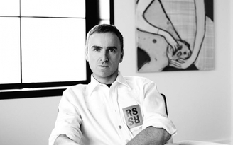 Raf Simons lần đầu ra mắt tại sàn diễn thời trang New York