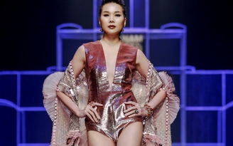 Thanh Hằng tỏa sáng trong show diễn của NTK Công Trí