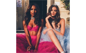 Victoria’s Secret ra mắt phim ngắn để quảng bá sản phẩm Victoria’s Secret ra mắt phim ngắn để quảng bá sản phẩm