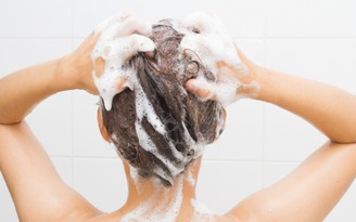 8 bí quyết để sở hữu “suối tóc” suôn mượt