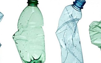 5 lý do bạn nên ngừng uống nước trong chai nhựa