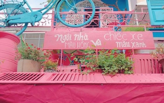 "Ngôi nhà màu hồng và chiếc xe màu xanh" - Quán cà phê lưu giữ kỷ niệm tuổi thanh xuân