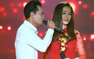 Hoa hậu Ảnh Yến Nhi rơi nước mắt nhìn Huỳnh Đông cưới vợ