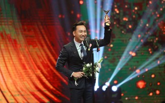 Thành Trung giành giải Dẫn chương trình ấn tượng VTV Awards