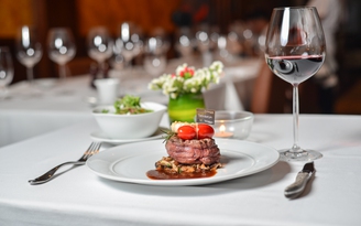Jacksons Steakhouse đoạt giải nhà hàng Fine Dining tốt nhất VN