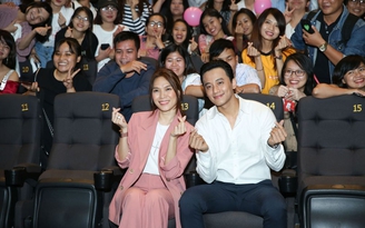Mỹ Tâm và Mai Tài Phến vui mừng đi cinetour quảng bá cho phim