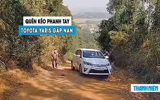 Lái Toyota Yaris leo đồi, tài xế nhận ‘cái kết đắng’ vì quên kéo phanh tay