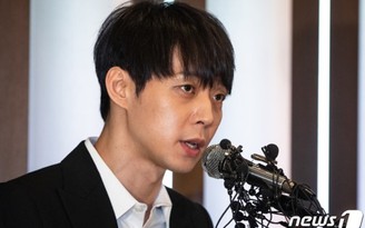 Park Yoochun mở họp báo, khẳng định không dính líu đến scandal ma túy của 'vợ hụt'