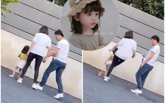 Mẫu nhí ba tuổi bị mẹ đá vì không tạo dáng đúng như yêu cầu