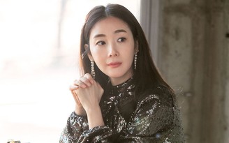 ‘Nữ hoàng nước mắt’ Choi Ji Woo đón con gái đầu lòng ở tuổi 45