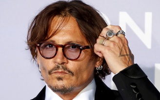 Johnny Depp bị loại khỏi dự án ‘Fantastic Beasts’ sau khi thua kiện báo Anh