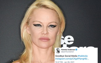 ‘Bom sex’ Pamela Anderson tuyên bố tuyệt giao với mạng xã hội