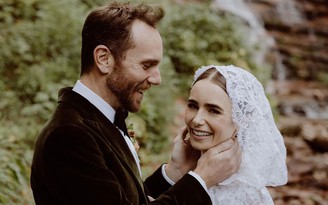 Nữ chính 'Emily in Paris' âm thầm tổ chức đám cưới với bạn trai đạo diễn