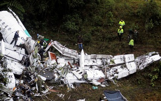 Rơi máy bay quân sự ở Colombia, 8 người chết