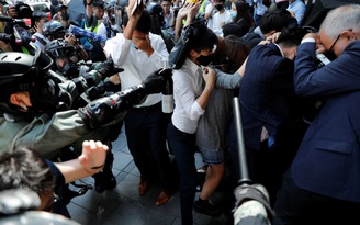 Truyền thông Trung Quốc khen ngợi cảnh sát Hồng Kông