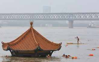 Trung Quốc nâng ứng phó lũ khẩn cấp lên sát mức cao nhất ở sông Dương Tử