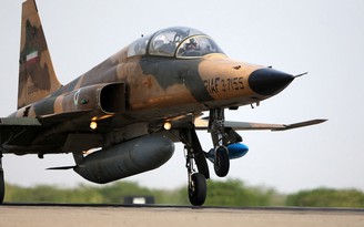 Ghế phóng tự kích hoạt, 2 phi công chiến đấu cơ Iran thiệt mạng