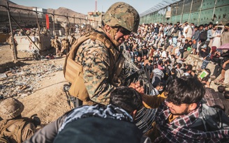 Mỹ lại báo động an ninh, kêu gọi rời khỏi cổng sân bay Kabul ‘ngay lập tức’