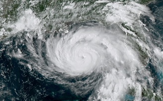 Mỹ sắp hứng siêu bão ‘rất nguy hiểm’, có thể mạnh nhất trong 170 năm
