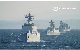 10 tàu quân sự Nga, Trung Quốc cùng đi qua eo biển gần Nhật