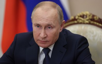 Tổng thống Putin tiết lộ từng làm tài xế taxi lúc kinh tế khủng hoảng