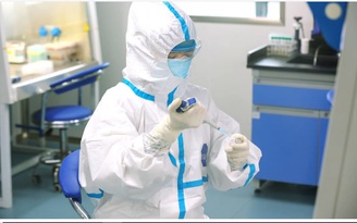 Nhà khoa học Trung Quốc chế tạo thiết bị xét nghiệm Covid-19 nhanh 'chính xác như PCR’