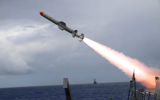 Quan chức Mỹ xác nhận Ukraine tấn công tàu hải quân Nga bằng tên lửa Harpoon