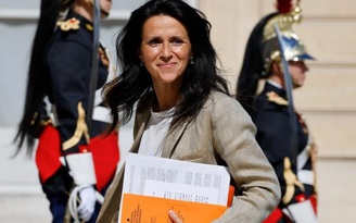 Nữ quan chức cấp cao Pháp bị cáo buộc cưỡng hiếp