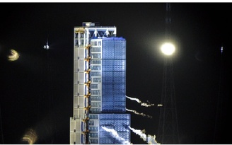 Trung Quốc thử động cơ tên lửa sứ mệnh mặt trăng mạnh gấp đôi Mỹ