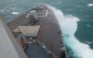 Trung Quốc nói gì sau khi chiến hạm Mỹ đi qua eo biển Đài Loan?