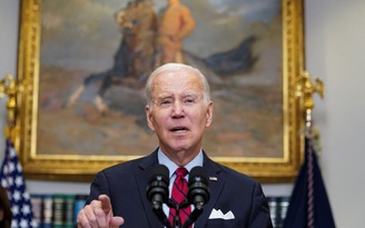 Tổng thống Biden nói gì sau khi Tổng thống Putin ra lệnh ngừng bắn ở Ukraine?