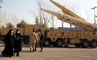 Nhà máy quân sự ở Iran bị UAV tấn công