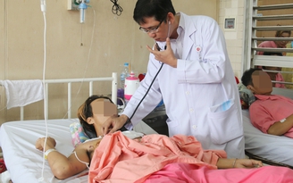 Mổ 'báo động đỏ', cứu sống các bệnh nhân '10 phần chết, 1 phần sống'