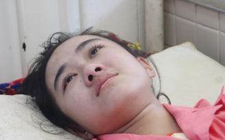 Nữ sinh bị cưa chân bật khóc khi đối mặt Bộ trưởng Bộ Y tế
