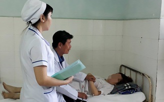 Mổ khẩn cấp, cứu sống bệnh nhân bị vỡ thai ngoài tử cung